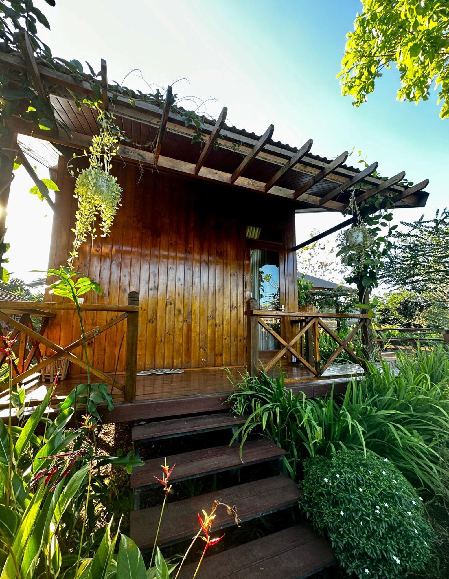 Dugiang Homestay Buon Ma Thuot Exterior foto